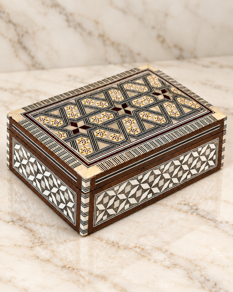 Geometrik Desenli Dikdörtgen Ahşap Sandık Kutu