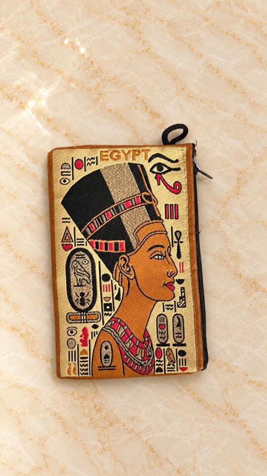 Kraliçe Nefertiti